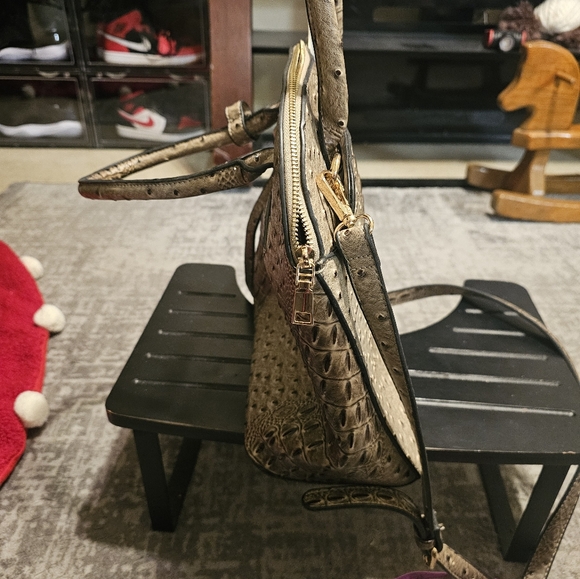 Handbag - Picture 8 of 11